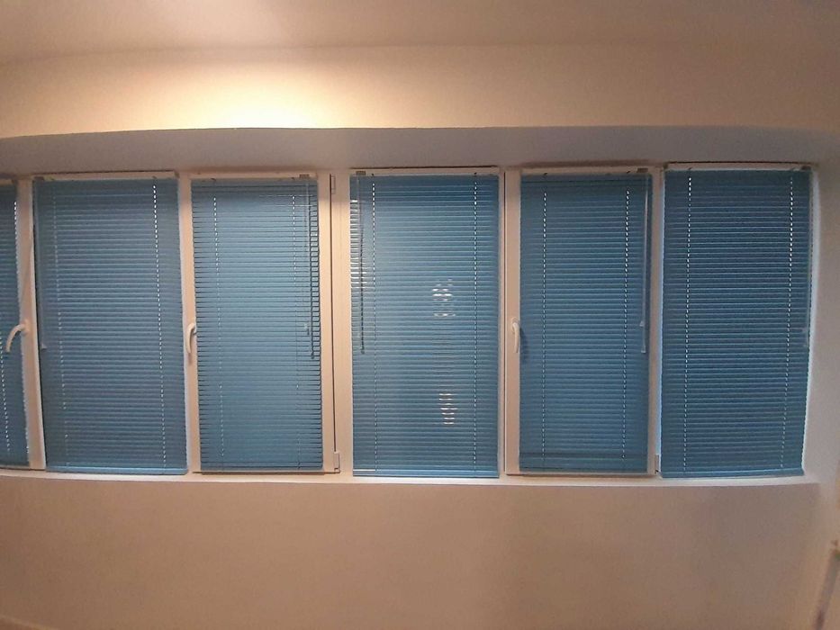 Jaluzele aluminiu albastru