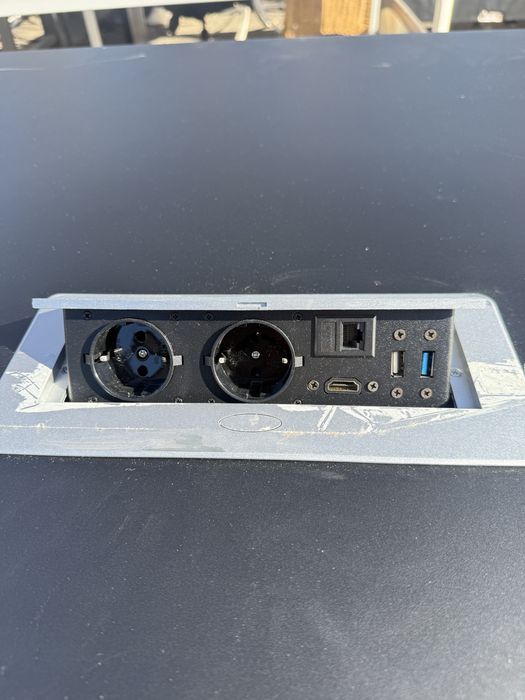 Masa conferinta birou 140x140 cm cu sistem cabluri