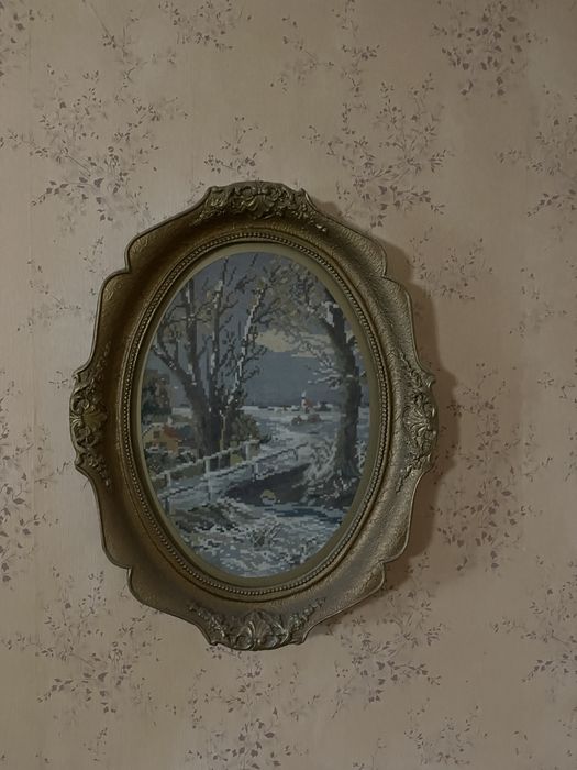 Ръчно шити гоблени с рамки