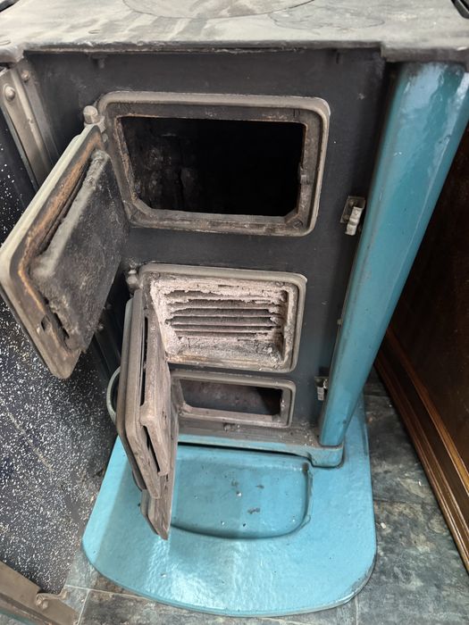 Уникат печка Вулкан на твърдо гориво