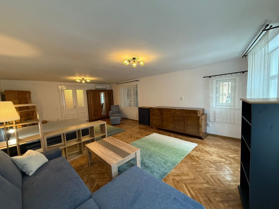 De inchiriat studio / apartament