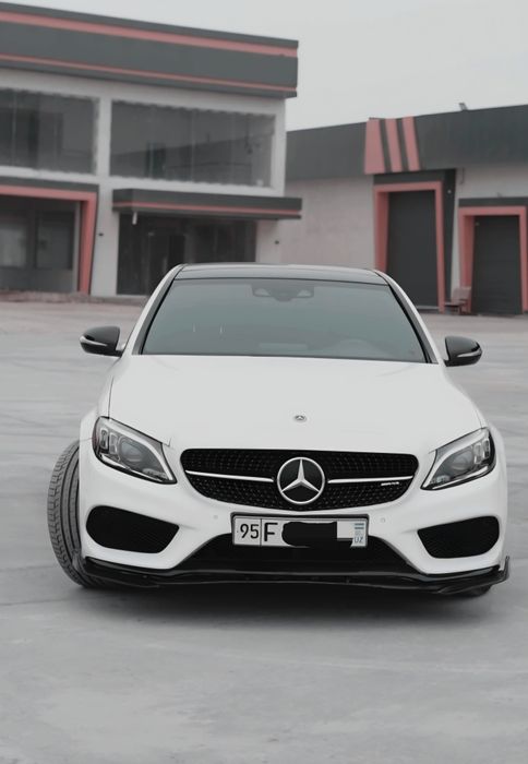 Mercedes Benz W205 AMG C63s
