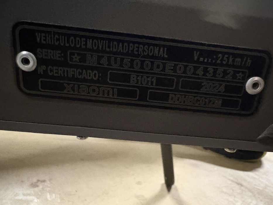 Trotineta xiaomi pro 4 ultra.