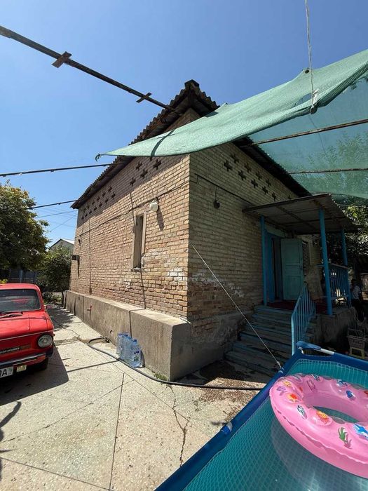 Dala hovli sotiladi 12.7 sotix