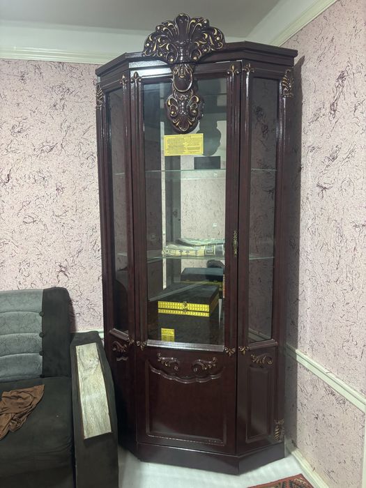 Servant sotiladi chiroyli mehmonxona uchun