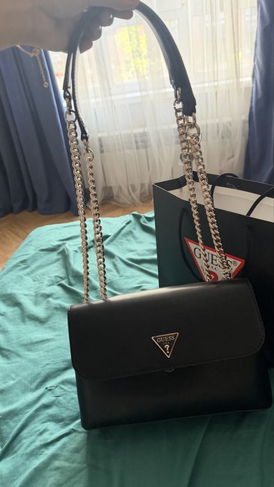 Продаю оригинальную сумку GUESS — 25 000