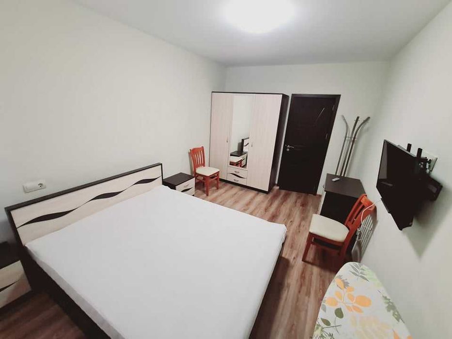 Дава се под наем Двустаен апартамент в Бургас, Център - 70 кв.м за 331.5 € - Снимка #3