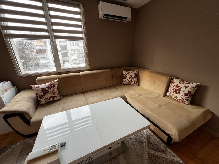 Продавам ъглов диван калифорния, добро състояние !