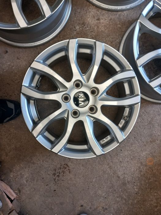 Jante kia r16 5x114.3 et 50  cb 67.1  hyundai  ,mazda