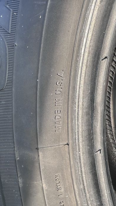 Шины летние б/у 235/55/19