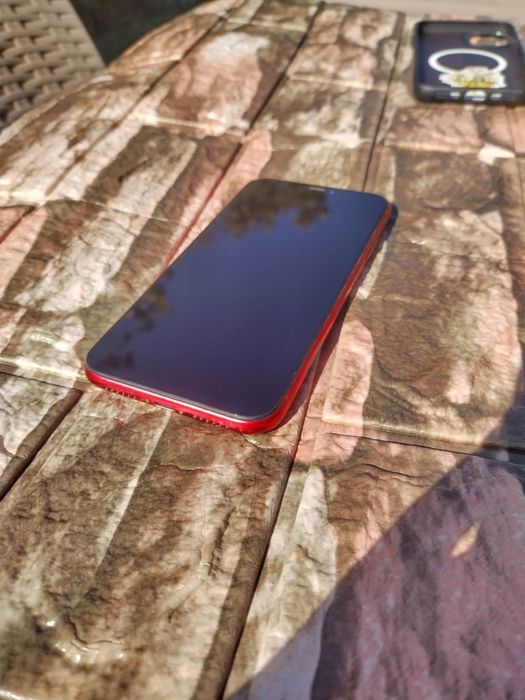 Vând iphone xr roșu 128