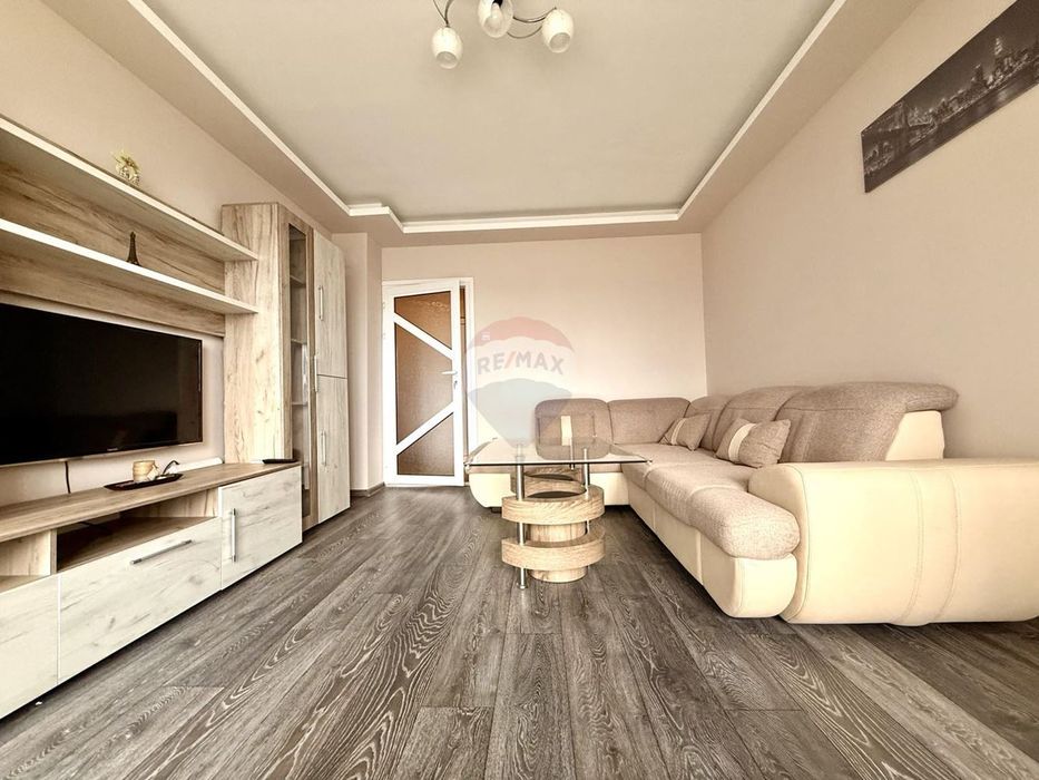 Тристаен апартамент с отделна кухня за продажба, кв. Владиславово, гр