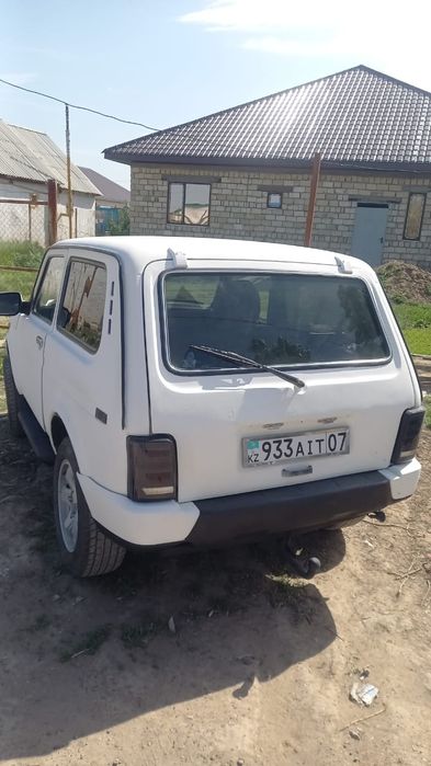 Продам автомобиль ниву