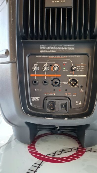 JBL EON 515  450w rms 15 инча