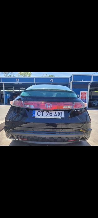 Vând HONDA CIVIC 1.8 Benzină