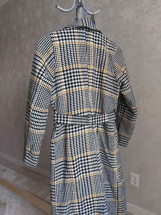 Продаю красивое пальто