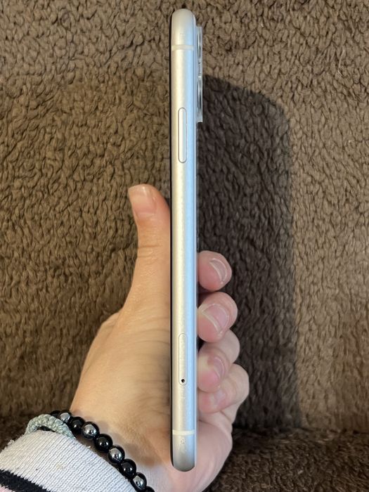 Iphone 11 128 gb бял white 100% батерия