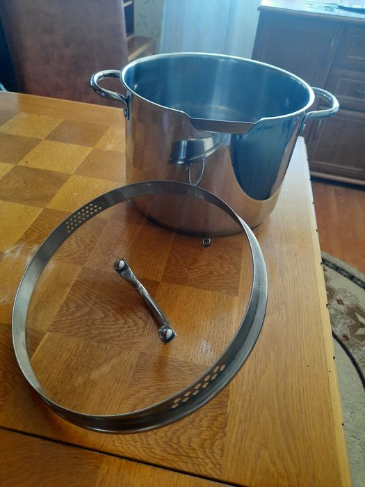 Oala inox  cu capac, 6.5 l