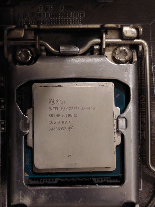Материнская плата Asus H81M-E