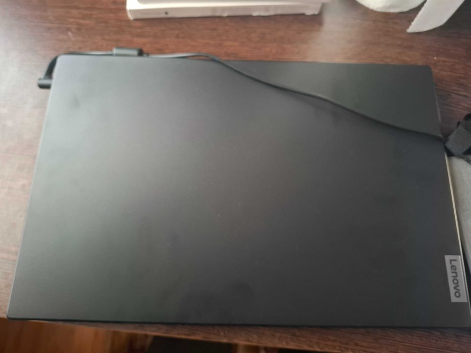 Vând Laptop Lenovo