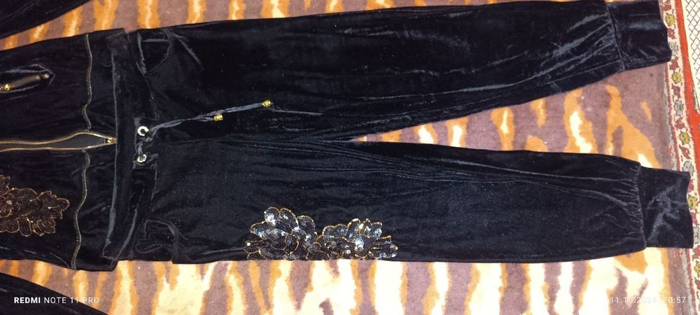 Женский бархатный спортивный костюм