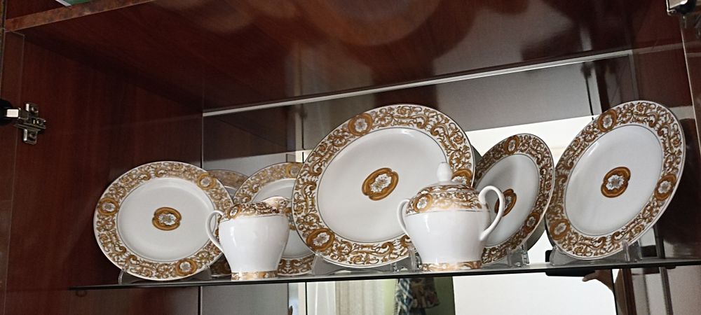 1. Versace Японский сервиз. 2. Чайный сервиз