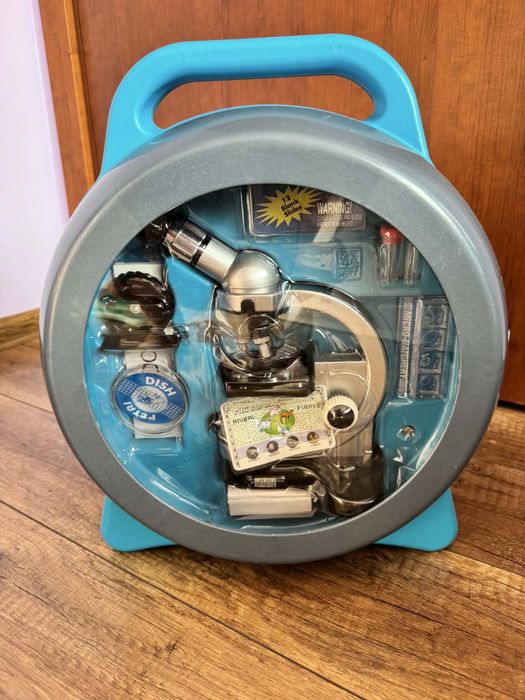 Детски микроскоп