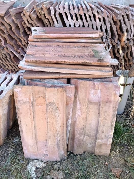 Vând țiglă foarte bună