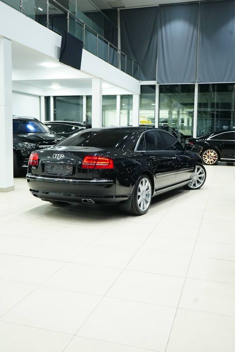 Audi A8 W12 Quattro