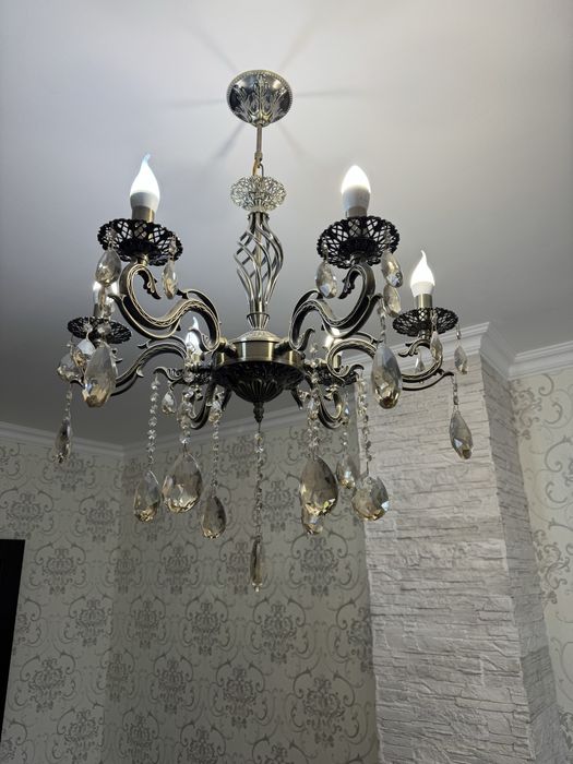 Продам люстру … … ….