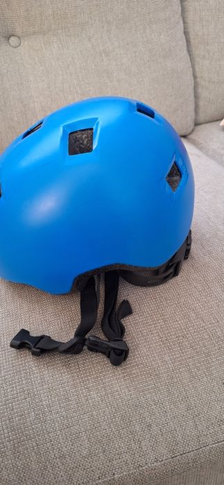 Детска седалка за кола Sparco, подарък детска каска.