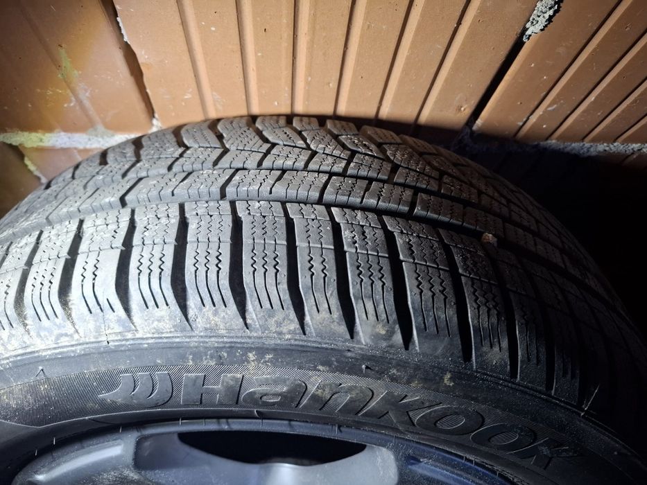 Cauciucuri 215 60 R16