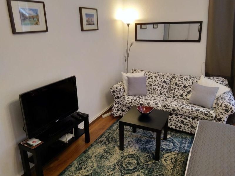 Дава се под наем Едностаен апартамент в София, Яворов - 35 кв.м за 497.25 € - Снимка #2