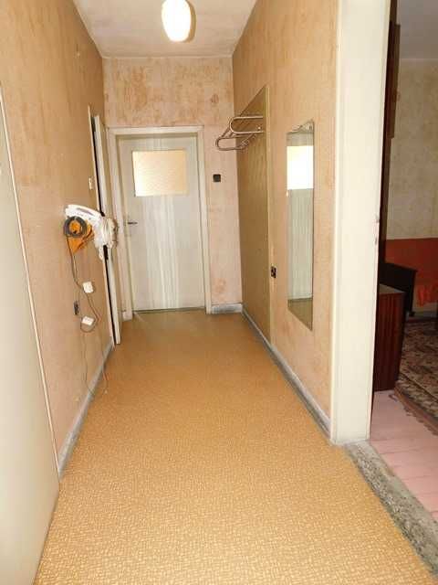 Продава се Етаж от къща в Търговище, Център - 115 кв.м за 998 €/кв.м - Снимка #2