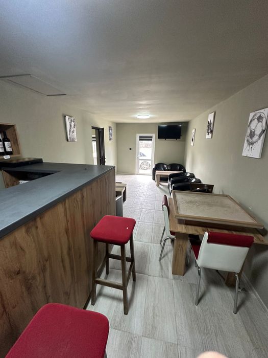 Inchiriez locatie ( bar ) zona centrala !