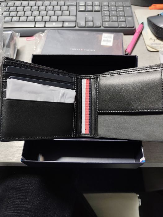 Portofel piele Tommy Hilfiger din  piele