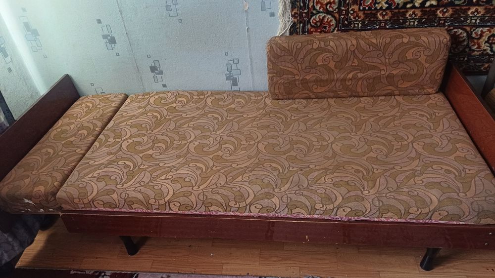 Продам кровать Юность