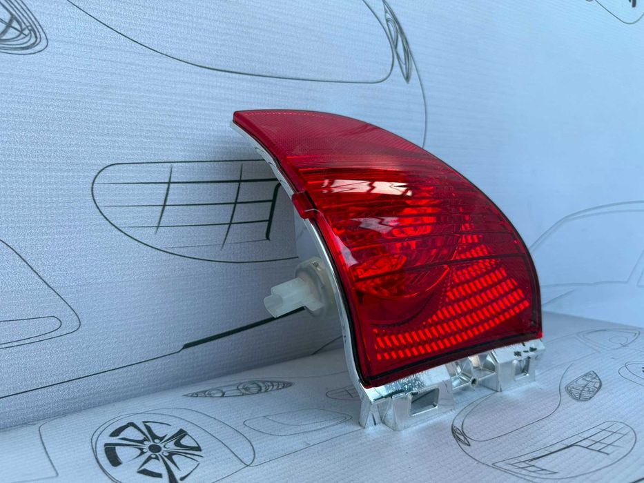 Stop Haion Stânga Peugeot 2008 1 2015 / 2013-2019 / Cod OEM 2NR009774 (5C2)