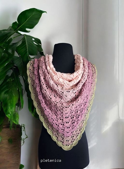 Ръчно плетени шалове