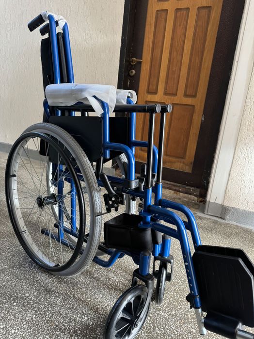 Cărucior pliant cu olită