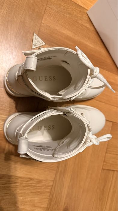 Дамски боти GUESS