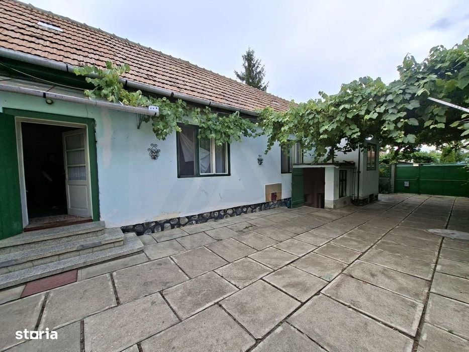 Casa individuala D+P+Pod teren 252 mp baie cu geam si curte in Sibiu
