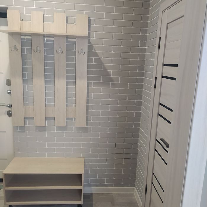 Продаем новую прихожую цвета разные