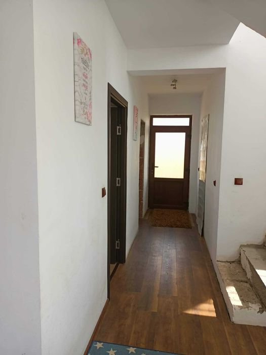 Casa de vanzare cu etaj