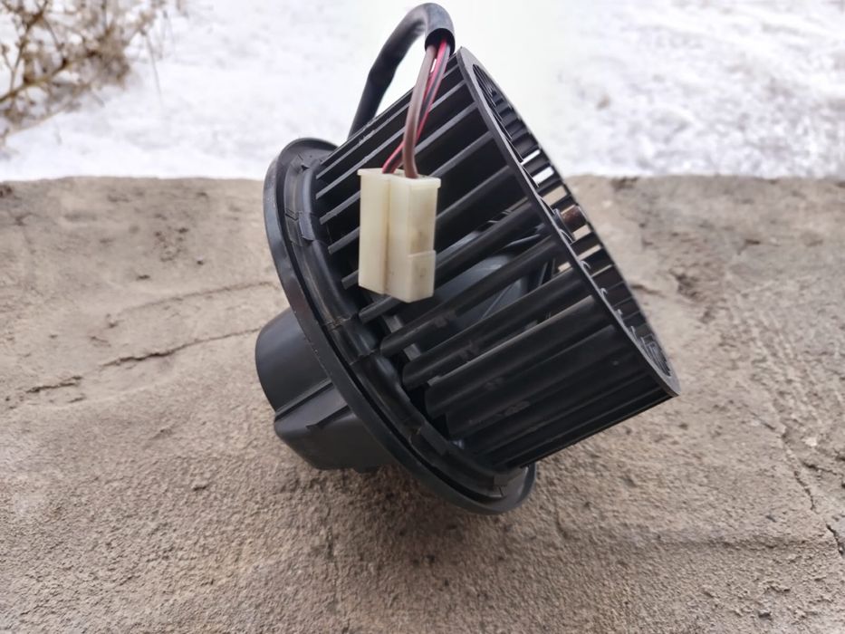 Вентелятор для печки Ауди 80 Б3 Audi 80 B3