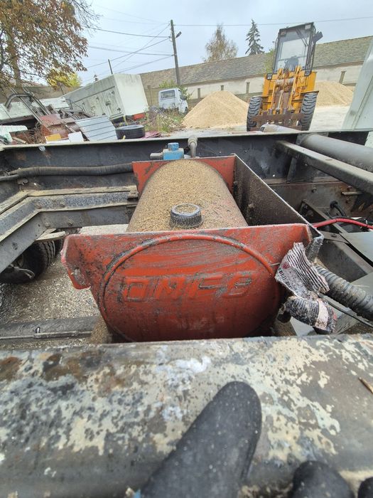 Самосвал Форд транзит