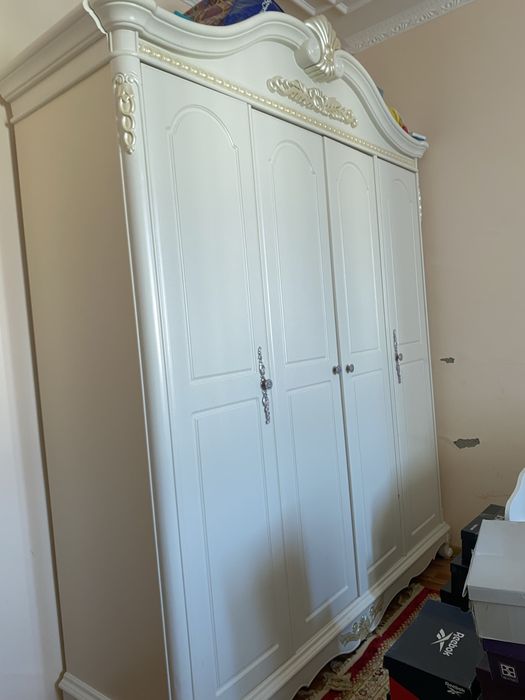 Продам шкаф для спальной комнатый