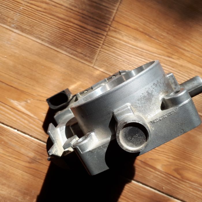 Дроссельная заслонка