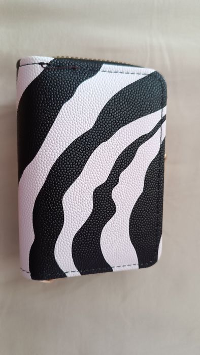 Дамско малко портмоне