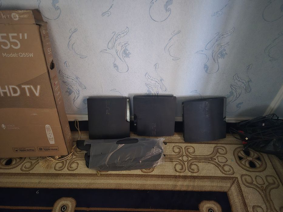 Playstation 3 Slim sotiladi 4 ta pult (3 ta komplekt bor)